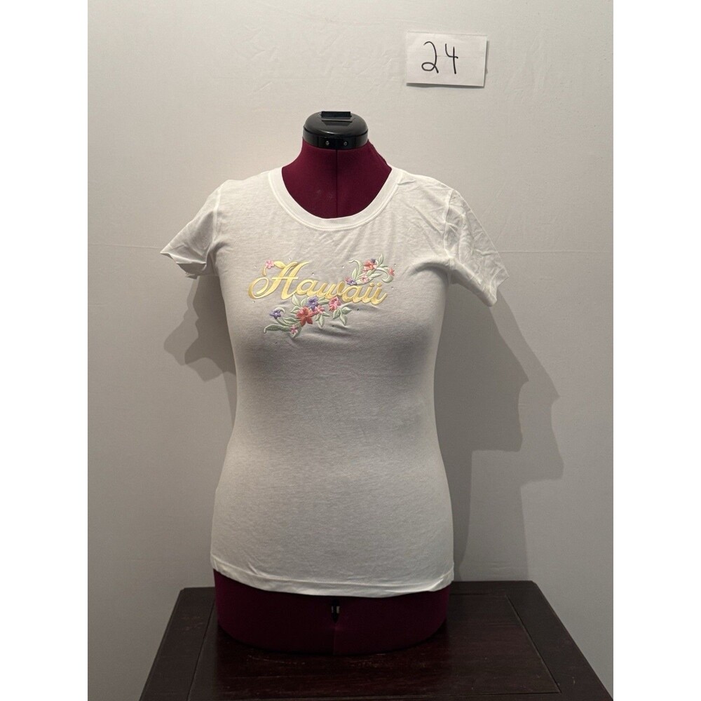 Hawaii Embroidered Floral Women’s White T-Shirt Large Island Souvenir Tee